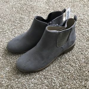 NWT old navy gray boots